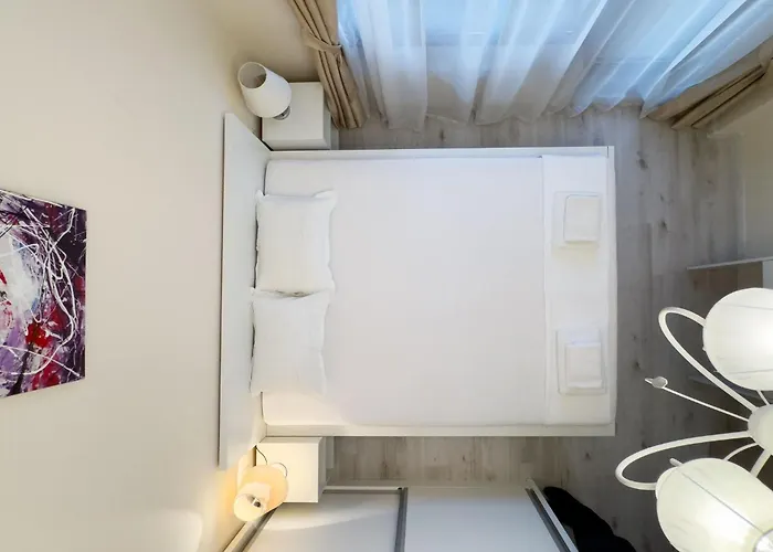 ат - South Bay Apartment